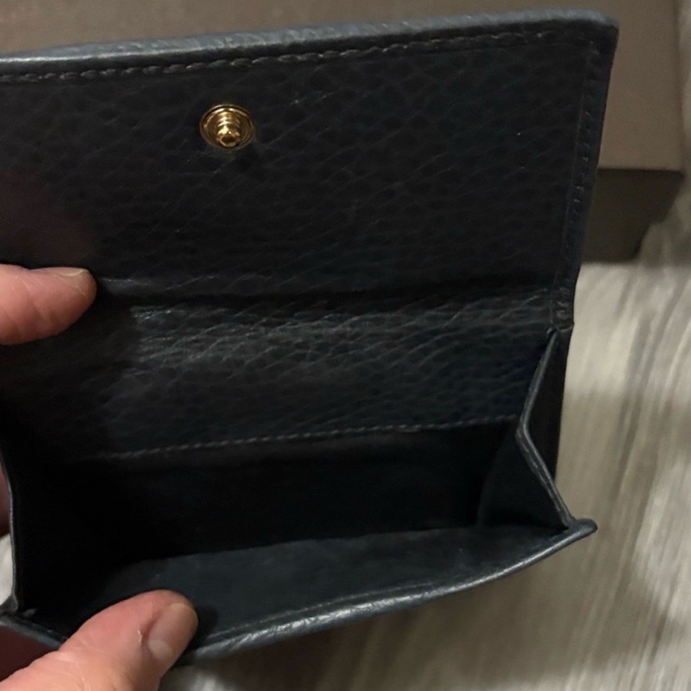 Gucci Gray Horsebit Wallet with Maroon Stripe-EUC (Looks new) - Picture 4 of 7